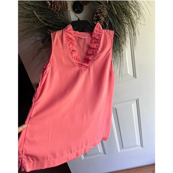 Crown & Ivy Sleeveless Ruffled V neck Peachy/Salmon colored top Size Medium - Picture 1 of 7
